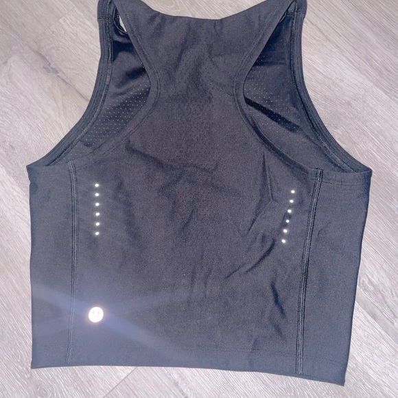 Lululemon Tank Size 6 - Picture 2 of 2
